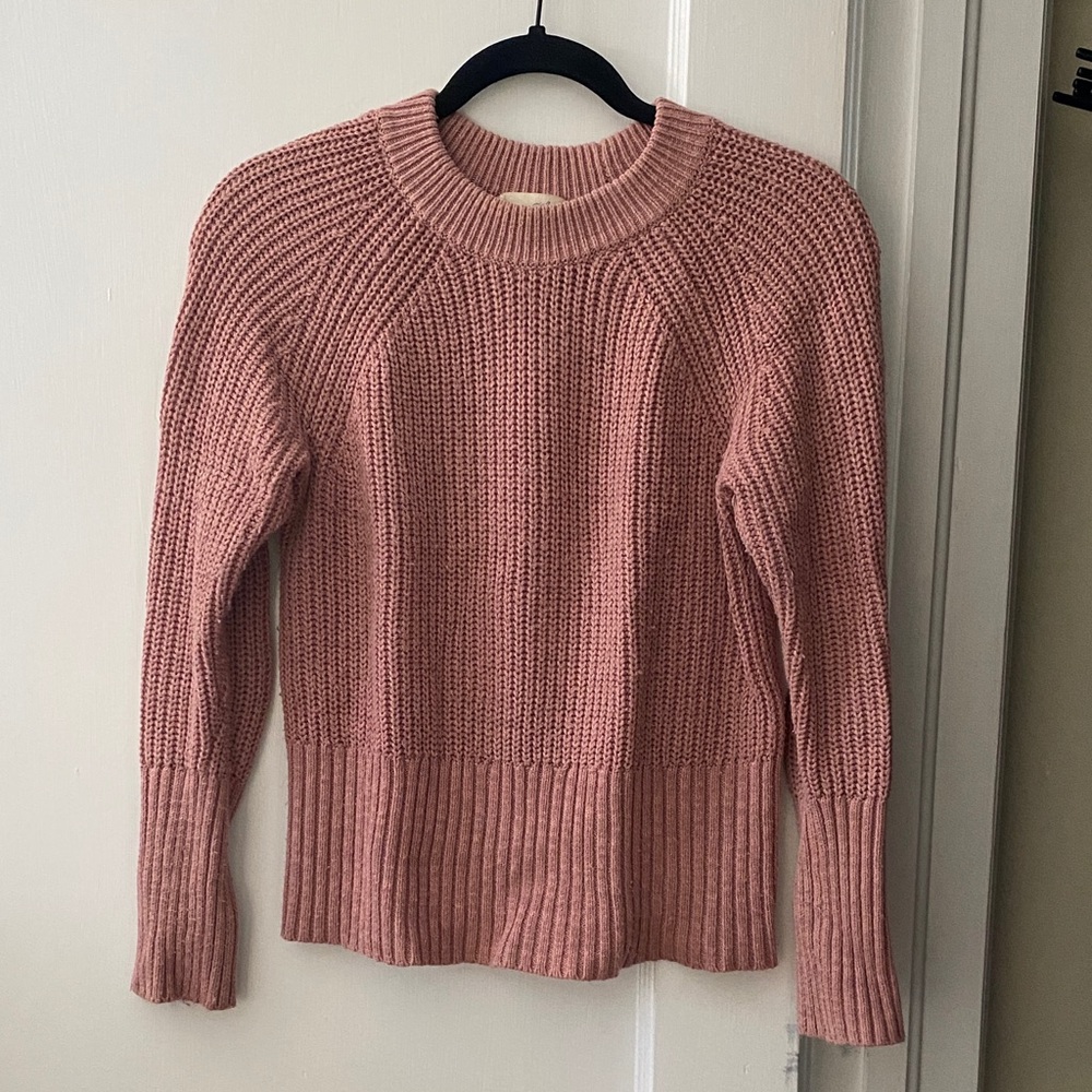 Universal Thread Women's Pink Crew Neck Sweater